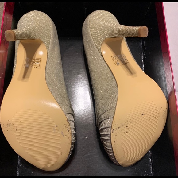 Lulu Townsend Gretchen Platinum Gold Pumps - Picture 5 of 5